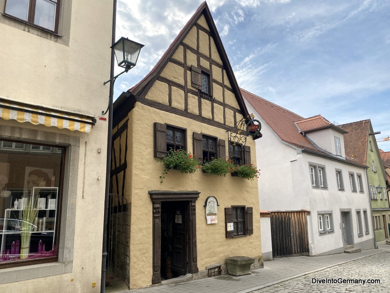 Alt-Rothenburger Handwerkerhaus (Old Rothenburg Craftsmans House) Rothenburg