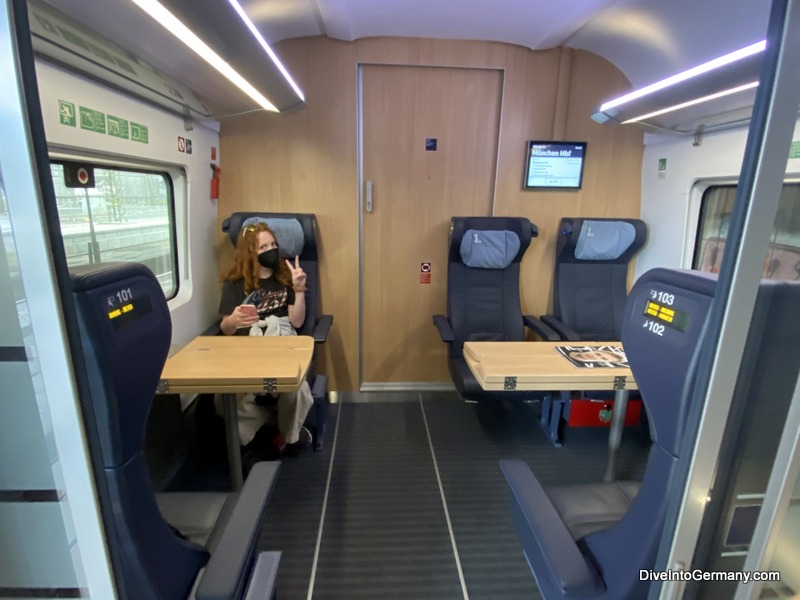 Firt class train seats between Hamburg and Bremen